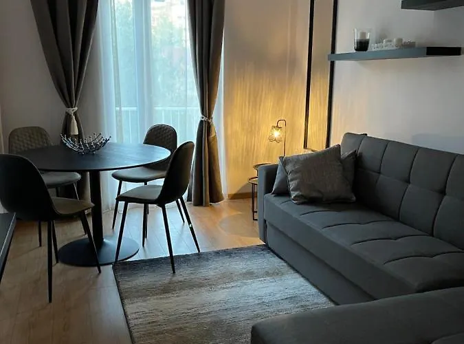 Luxury Furnished Apartment, Near The Center Gallery 55