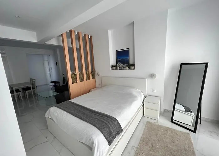 Modern 1-Bedroom Apartment In The City Center