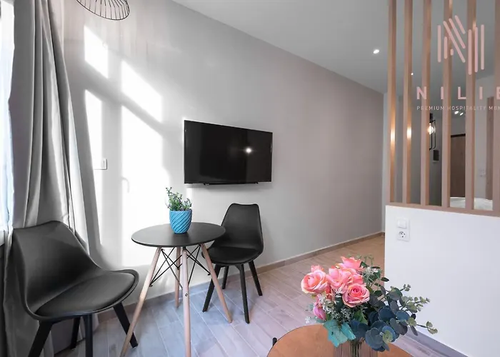 V1 Boutique Rooms, Nilie Hospitality Mgmt