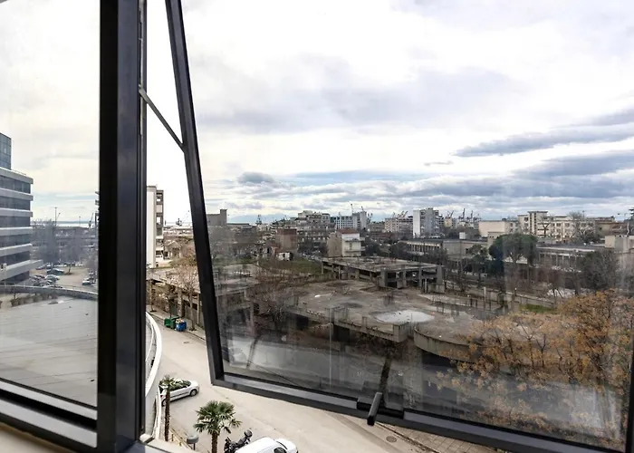 Sky View Apartment