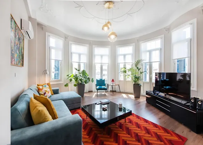 Fandango By Halu!, Gorgeous Neoclassical Apartment Next To Metro Station