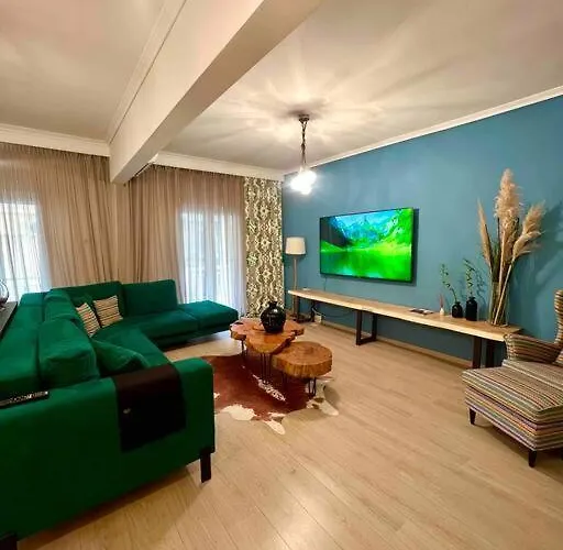 Super Luxury City Center Stay