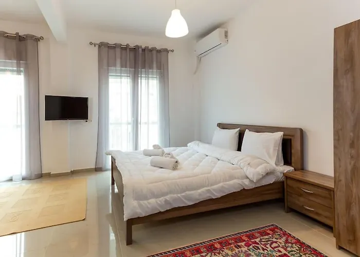 Elegant Apartment