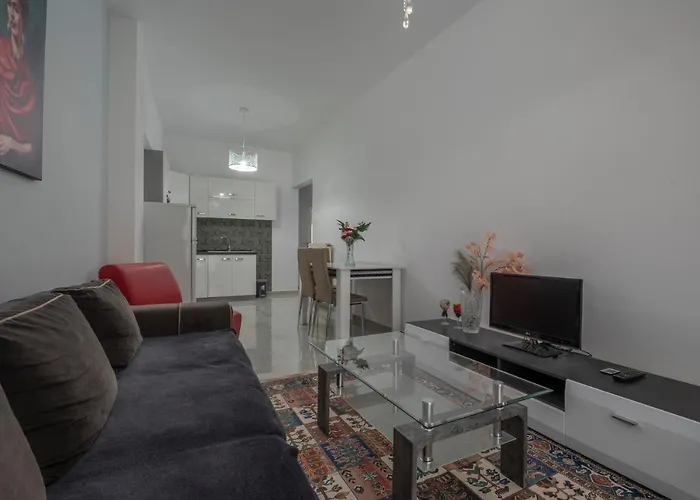 Kosmos Service Apartment City Center 3 With Additional Cost Parking