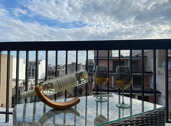 Thesspacious Apartment