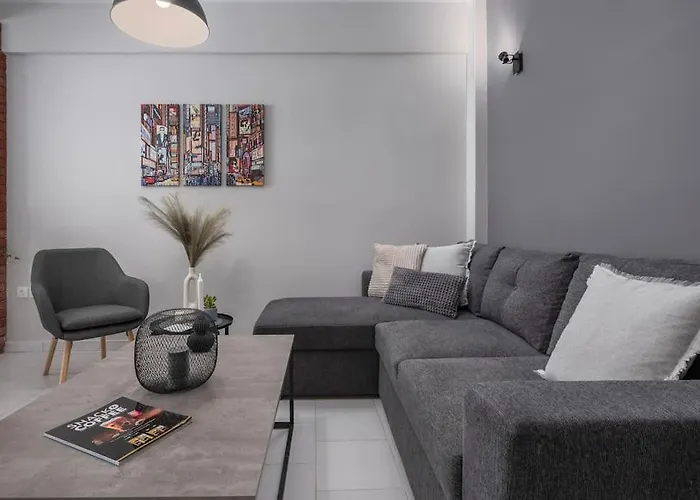 Superb Apartment In City Center.