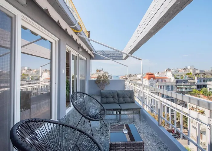 Daphne By Halu! : Downtown Family Penthouse