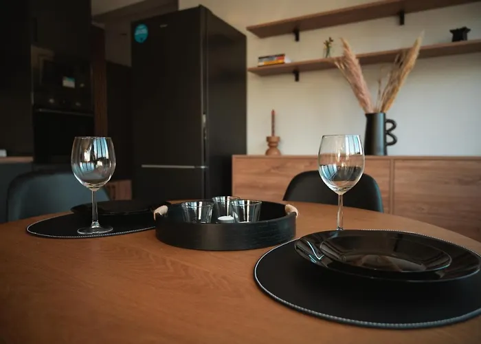 Central Old Town- Ladadika Apartment
