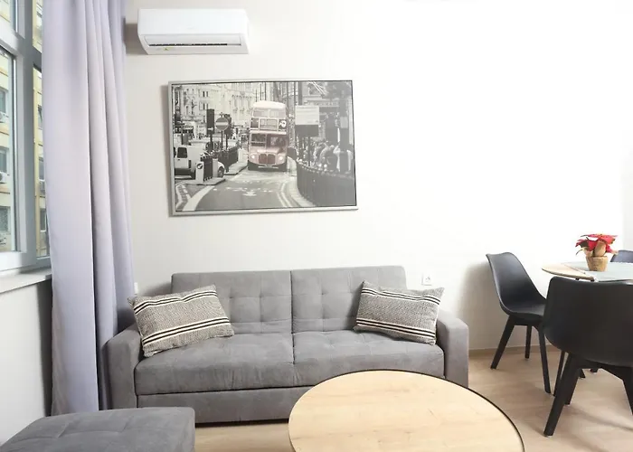 Zenou 24 Downtown Apartment
