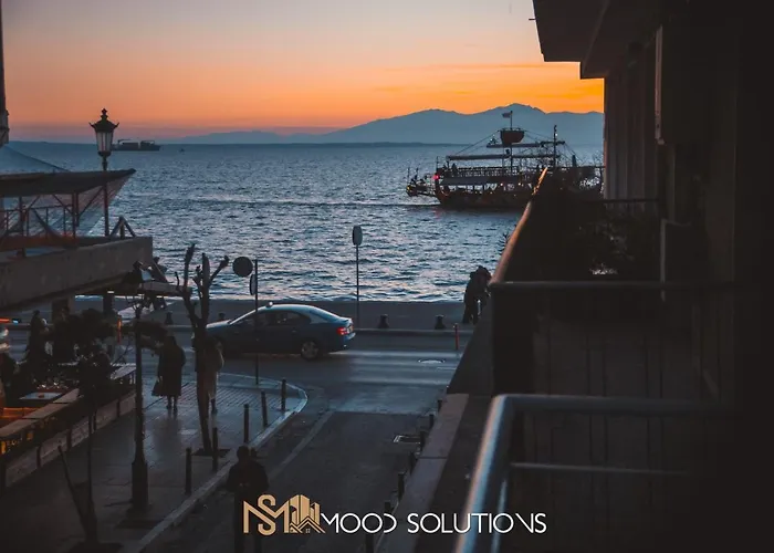 Firstlineskg3 Moodsolutions Living