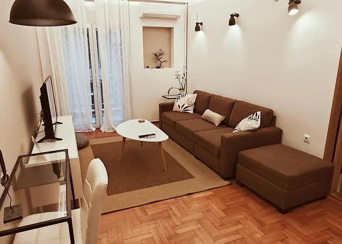 Think Home, Exploring The Center Of Thessaloniki