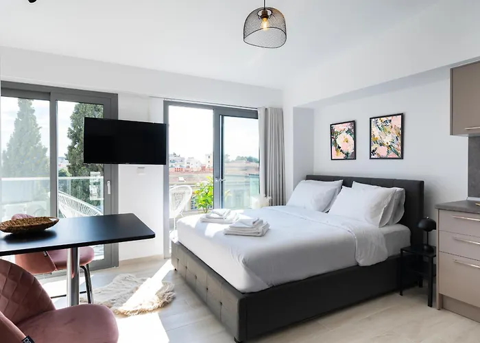 Velvet Luxury Studios In The City Center By Binobi!