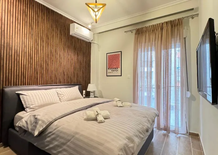 Koi Apartment Toumba Skg