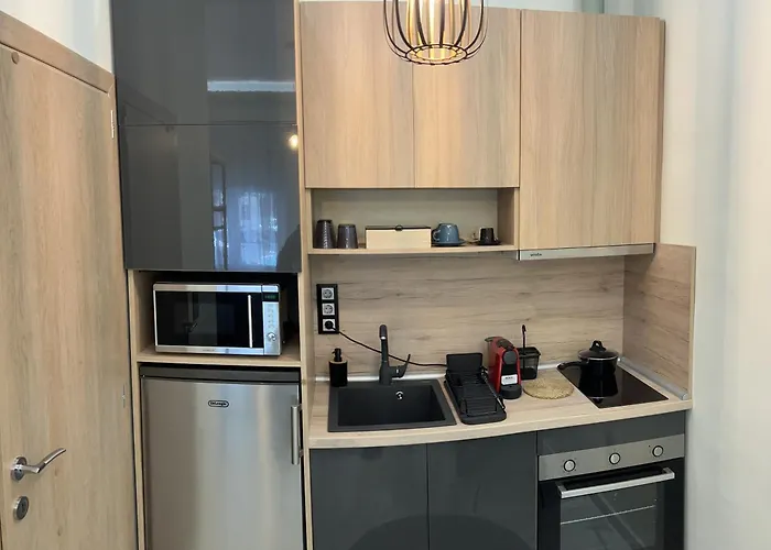 Elnef Suites