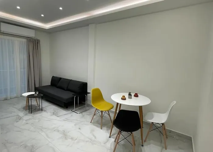 Luxury Apartment Next To Agias Sofias