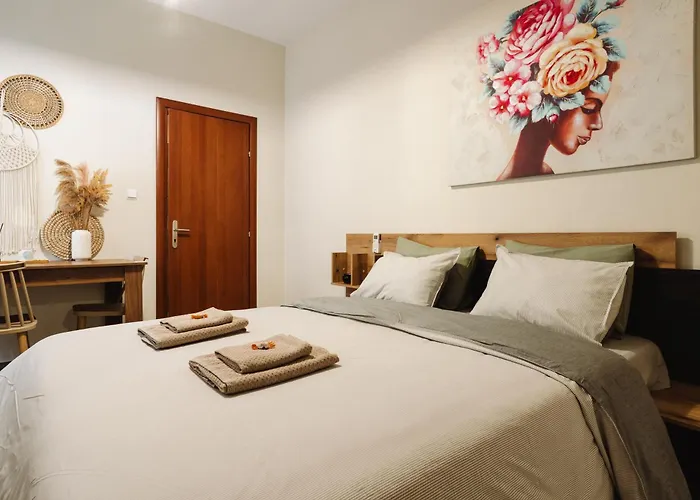 Floret Apartment