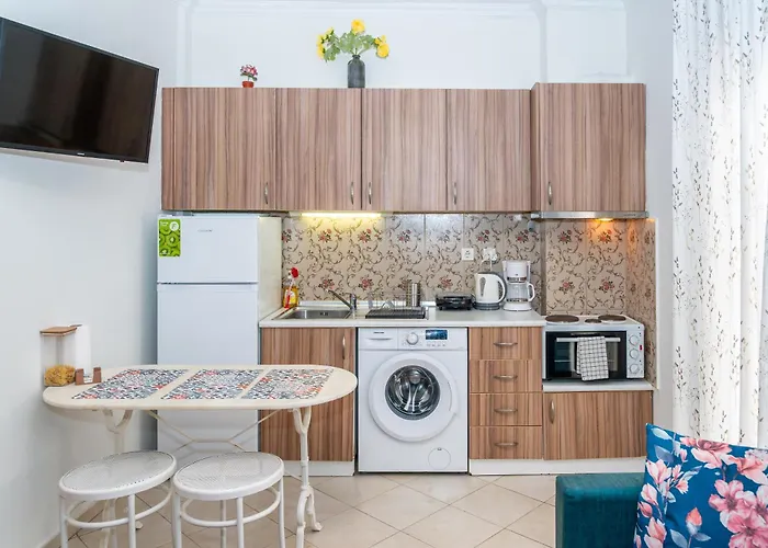 Modern Apt Upon Tsimiski