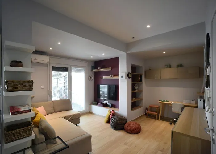 Bright & Central Apartment