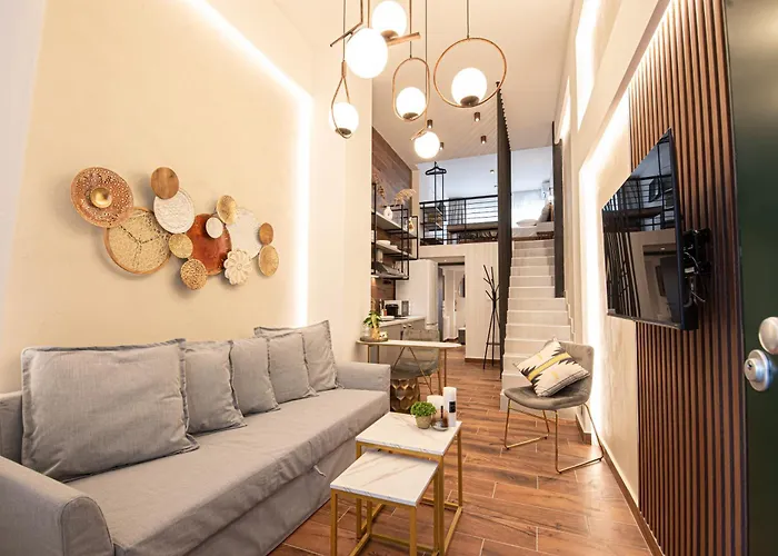 Luxe Loft Near Seaside
