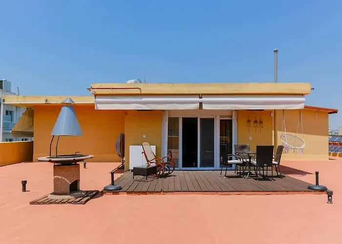 Roofline Downtown Residence, Vesta Philoxenia