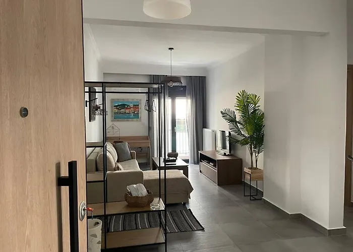 Natalie\'S Urban Condo