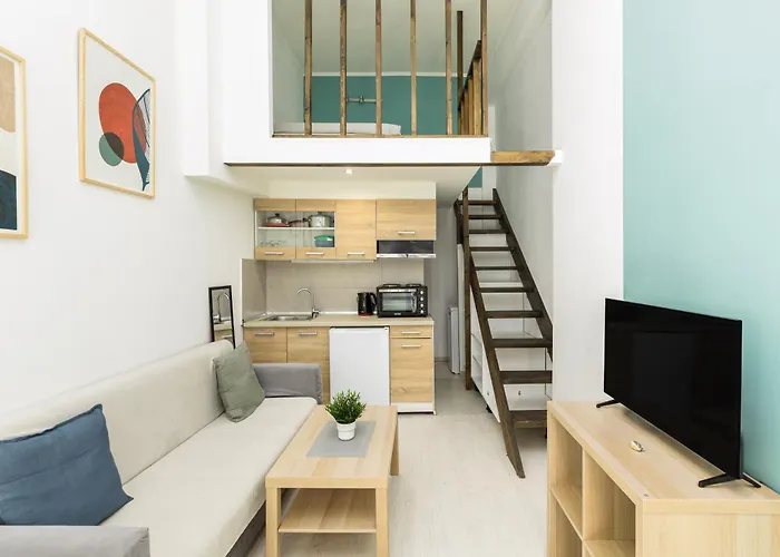 Stylish Loft In City Center 2