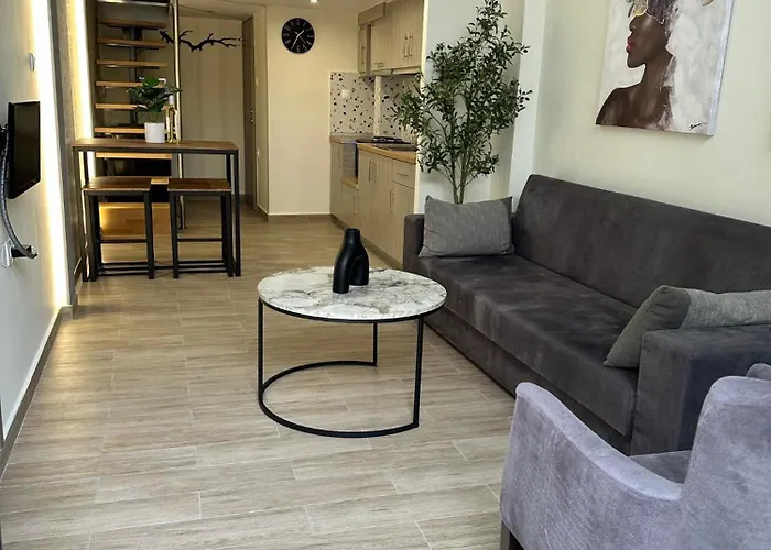 Trainstation Apartment In Thessaloniki