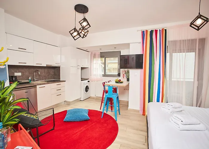 Superstudio Pop Art Apartment With Free Parking Space By Binobi!
