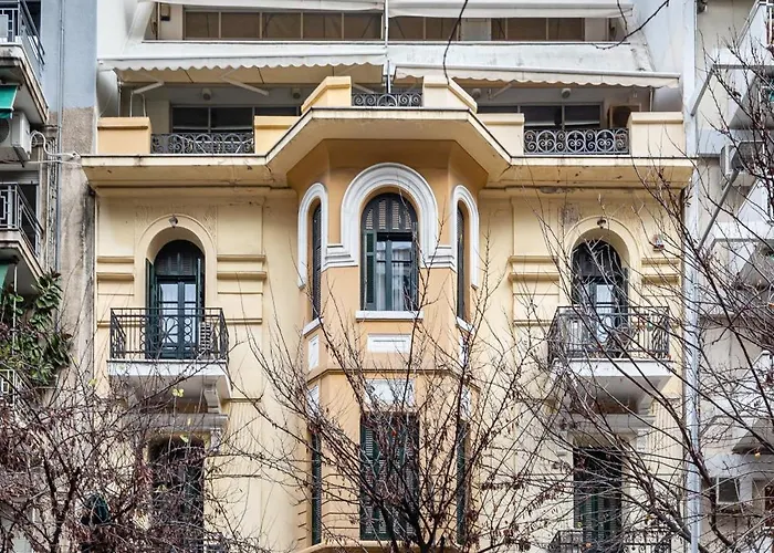 Coco By Halu! : Neoclassical Apt With Balcony