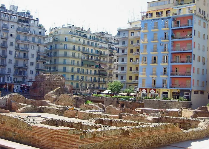 Navarino Square Apartment