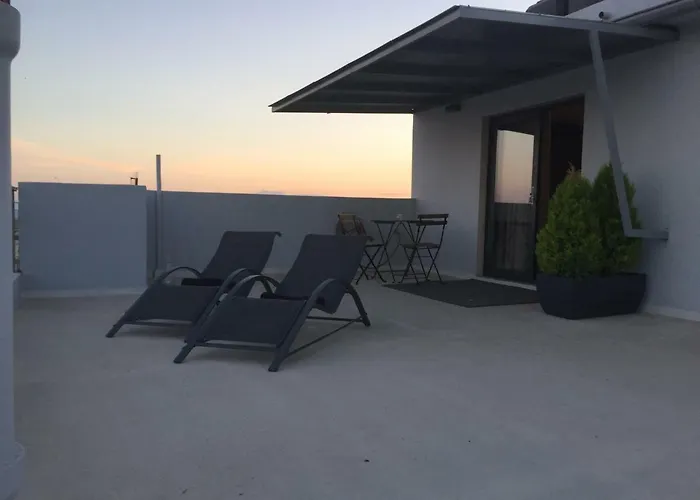 Stylish Seaview Rooftop