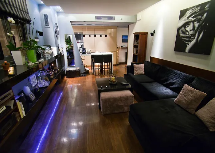 Deluxe Boutique Suite , Jacuzzi, Private Parking, Fireplace