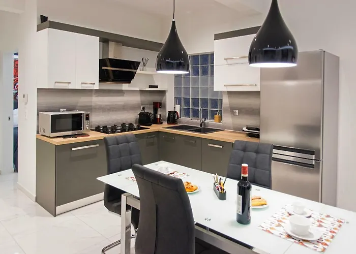 S&A Apartment