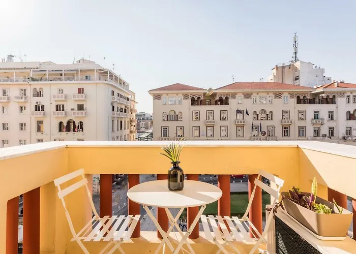 Aristotelous Square Luxury Apartment