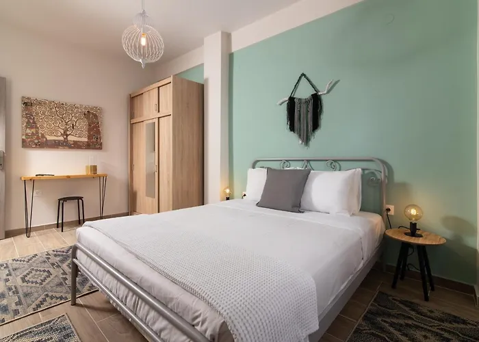 F & B Collection - Apartment For 6
