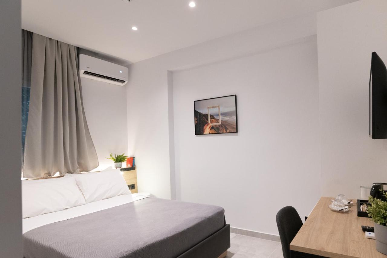 Bed & Breakfast White 9 2*