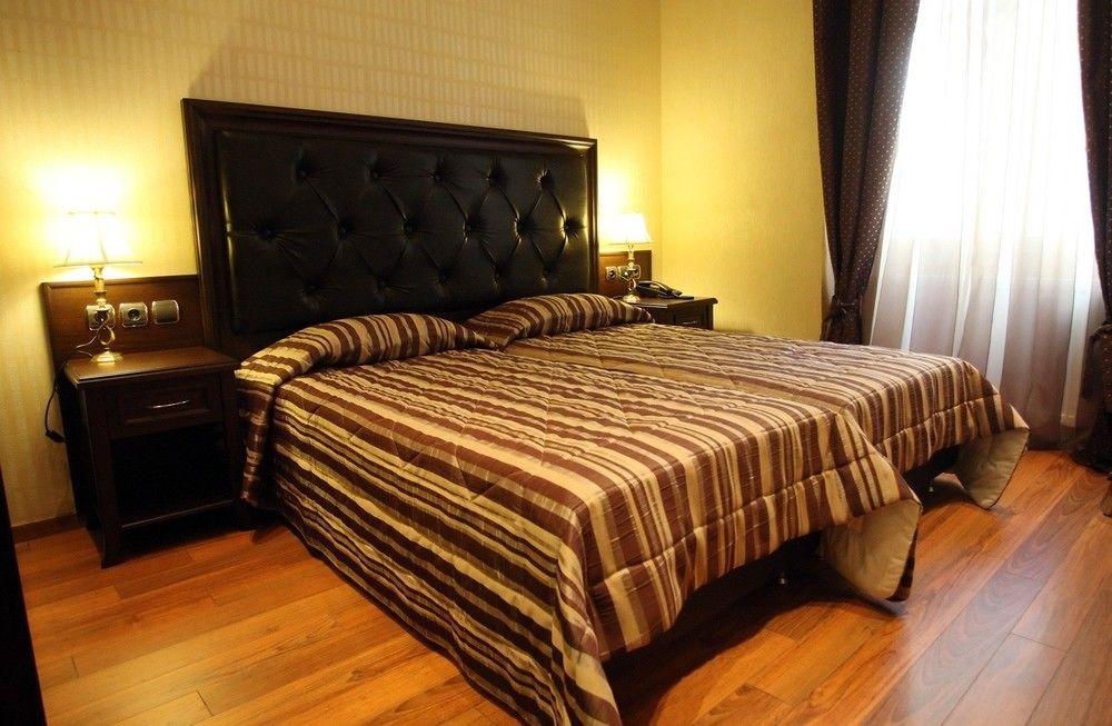 Otel Tourist