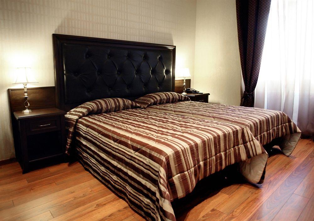 Otel Tourist