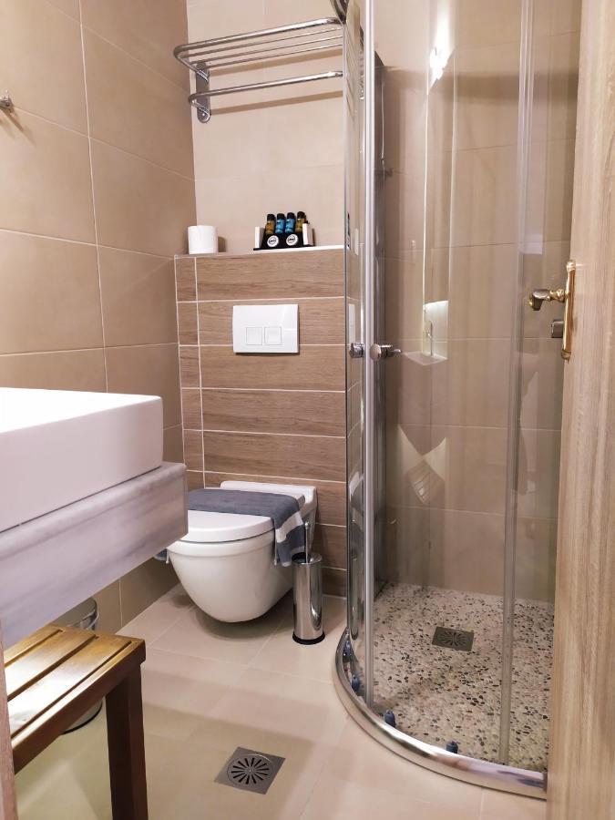 La Place De La Gare - New Subway Station Apartment