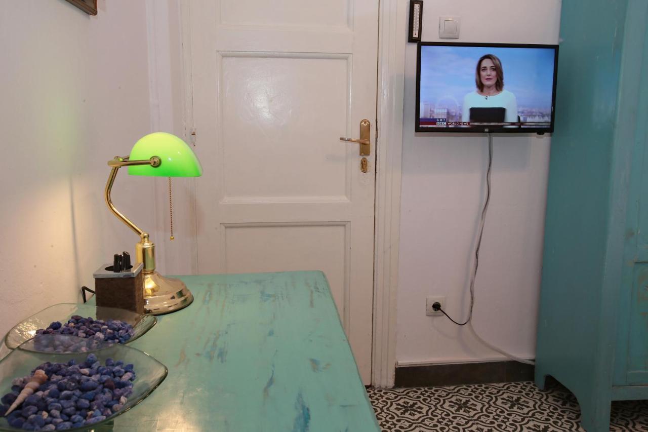 Vintage 1930's Flat In The Center Of * Thessaloniki