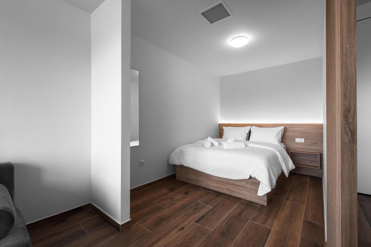 Ultima, Nilie Hospitality Mgmt Apartment