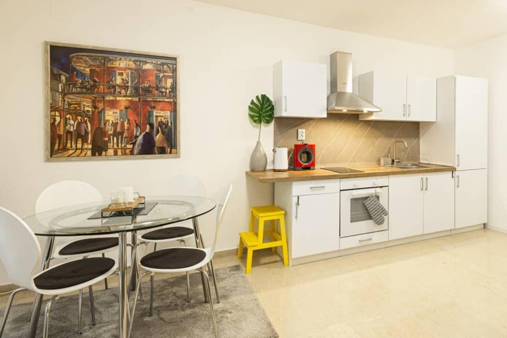 Spacious Stylish Up To 4ppl Close To Centre Apartamento Tessalónica