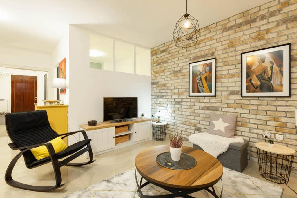 Spacious Stylish Up To 4ppl Close To Centre Apartamento Tessalónica