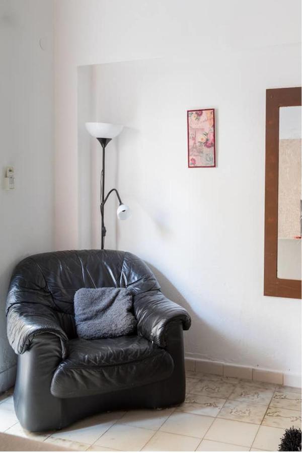 Apartment 2bd- Perfect Location With Square View *