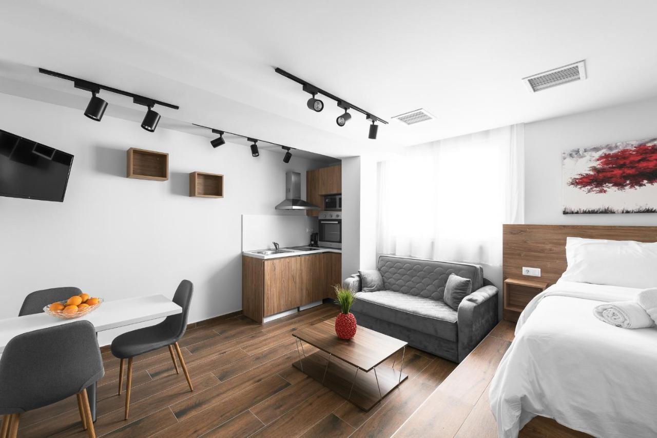 Ultima, Nilie Hospitality Mgmt Apartment