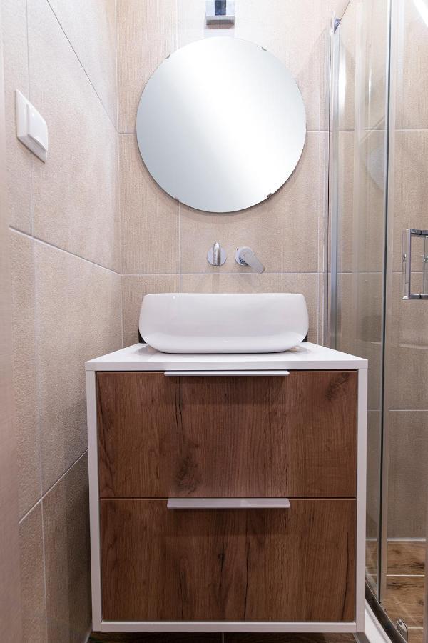 J Villara's Luxury Apartment