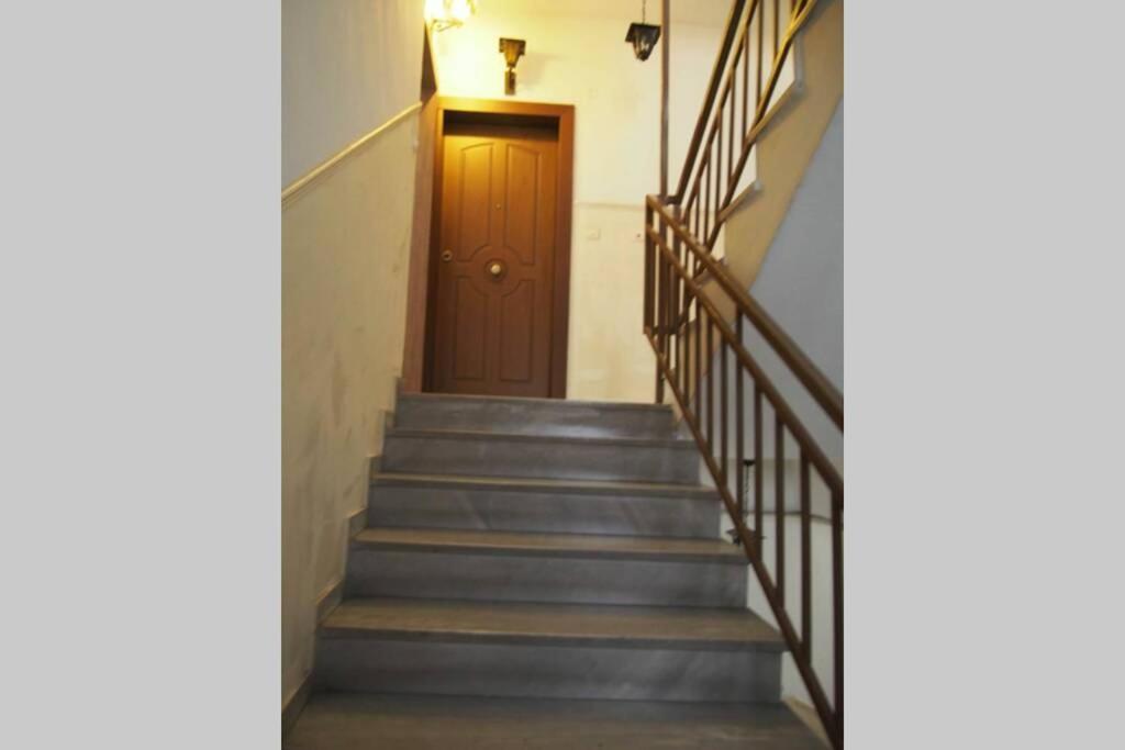 Retro Boutique Apt W Balcony In Historical Area