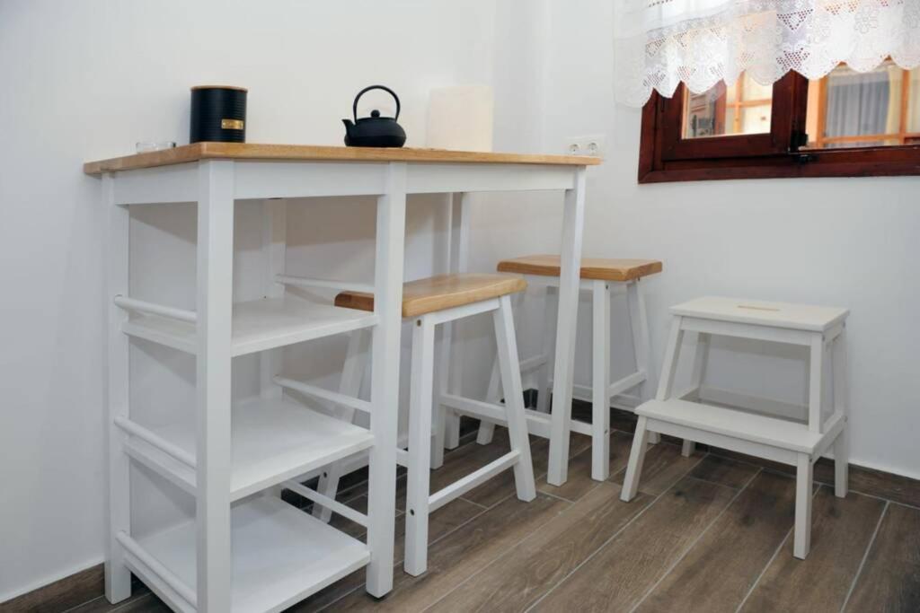 Daire Retro Boutique Apt W Balcony In Historical Area Selanik