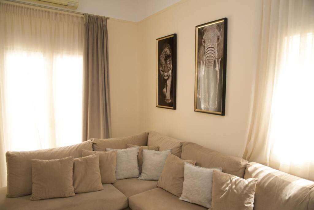 Strata Deluxe Apt. Apartment