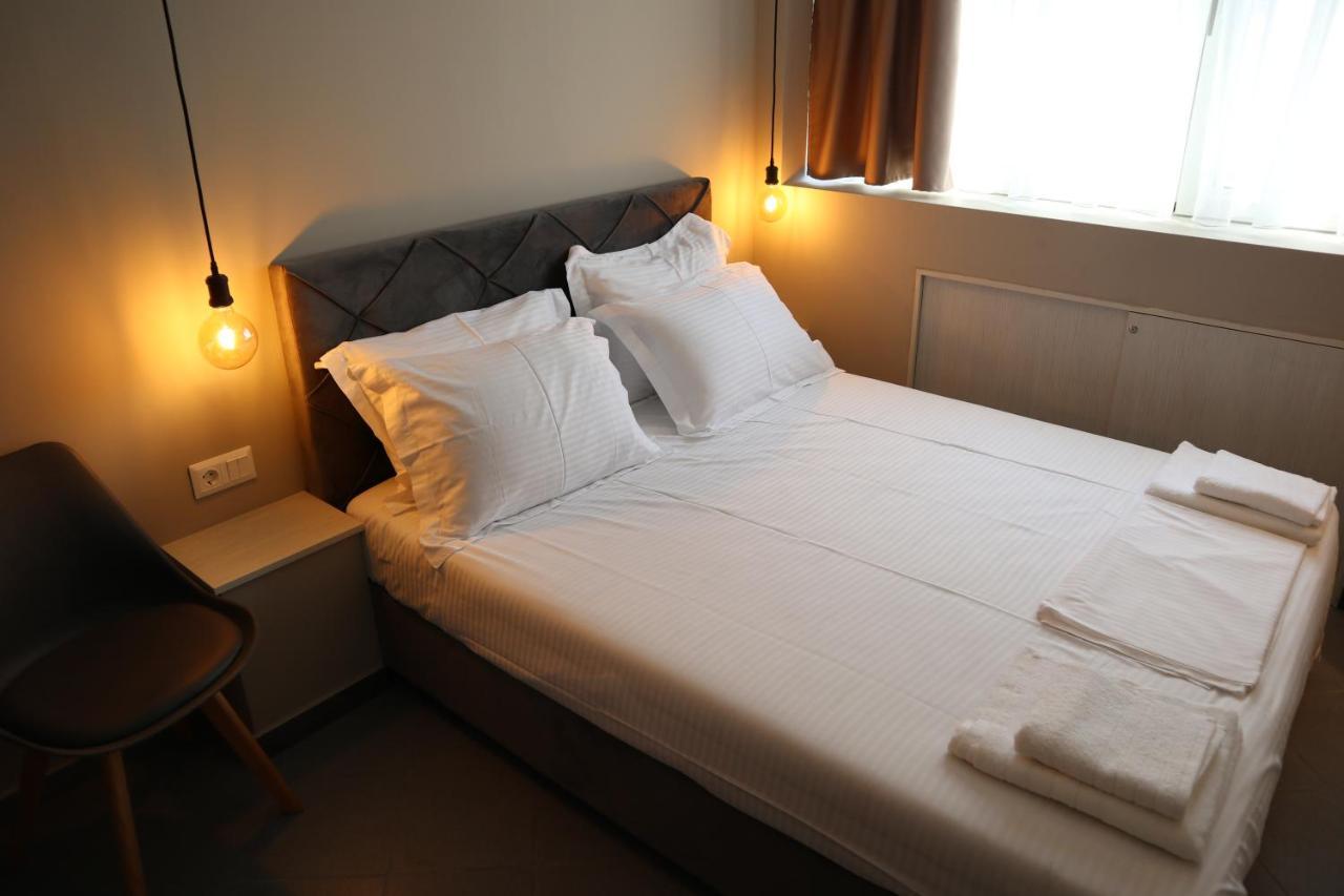 Ladadika Luxury *